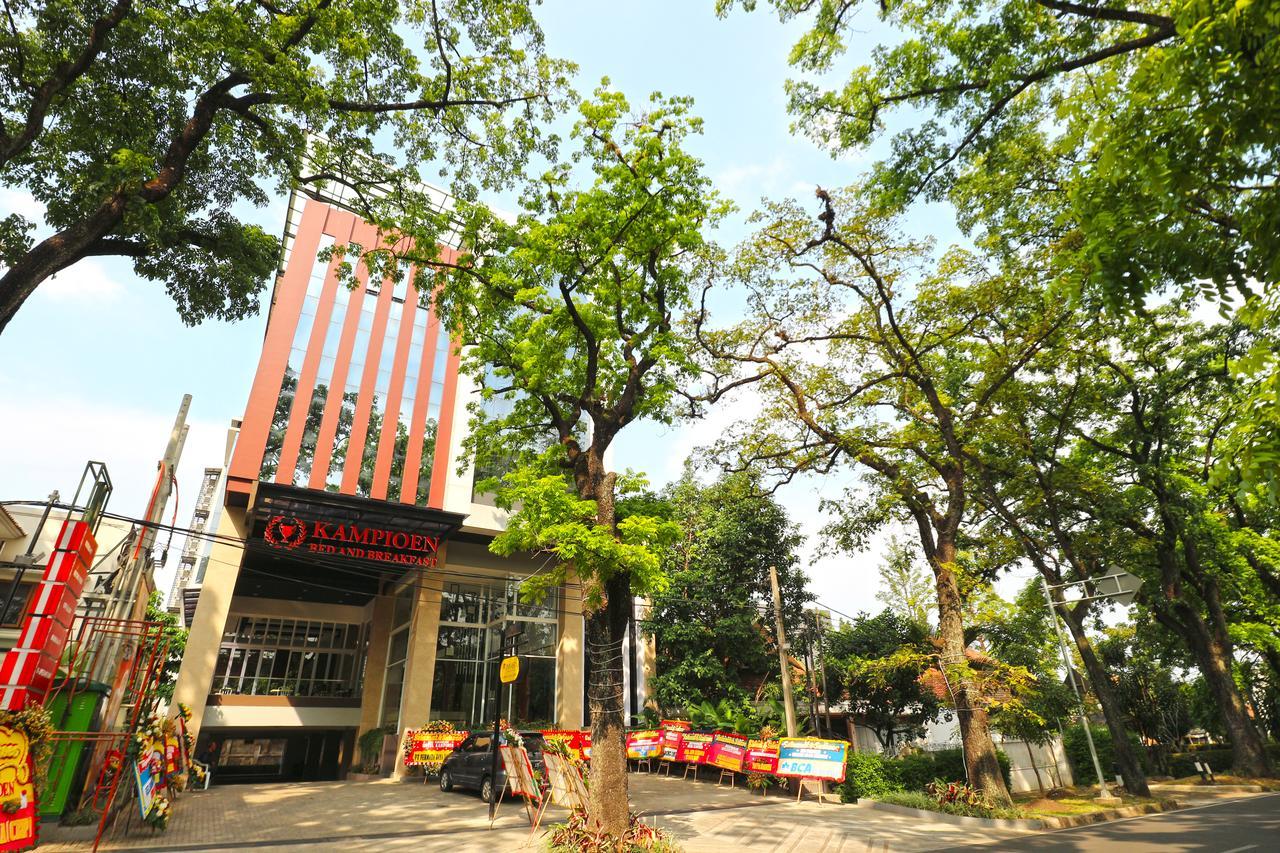 Kampioen Bed & Breakfast Bandung Extérieur photo