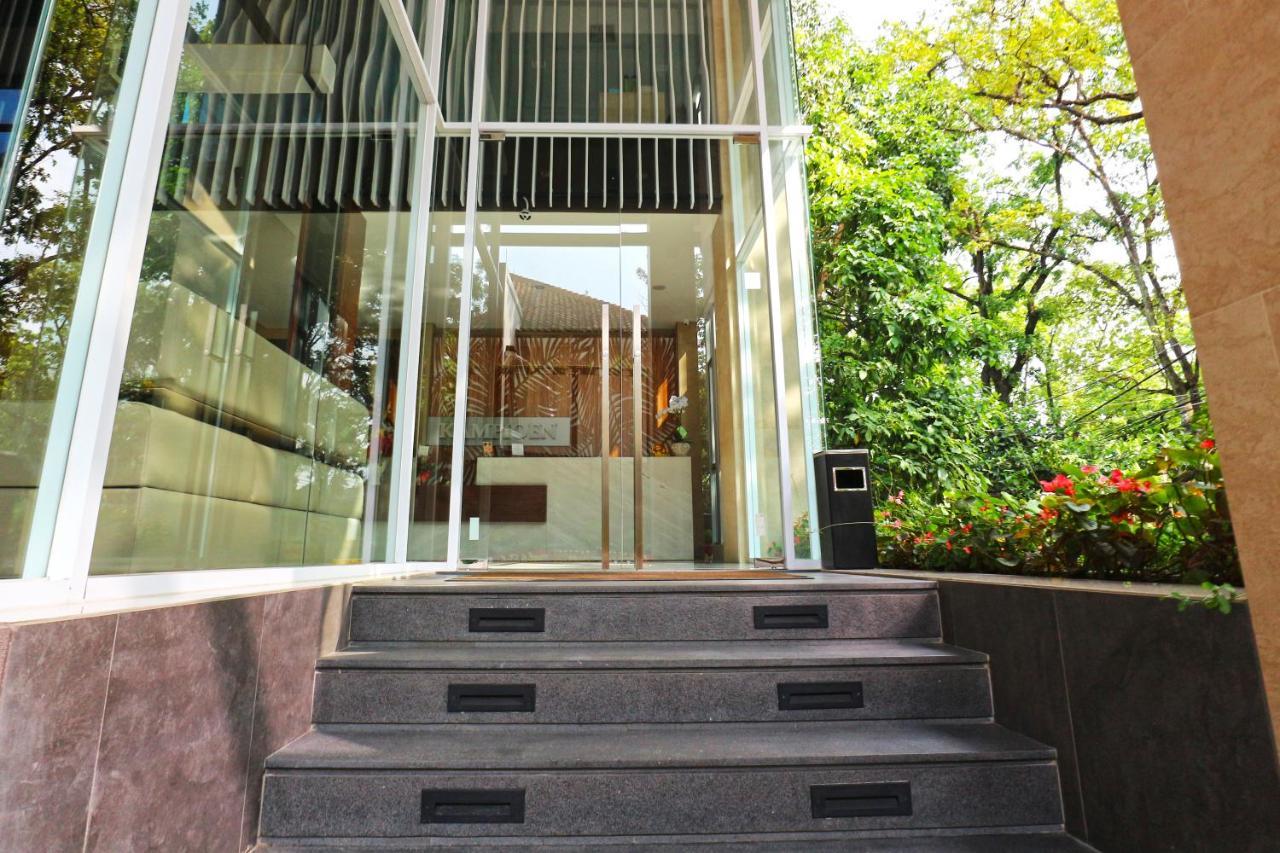 Kampioen Bed & Breakfast Bandung Extérieur photo